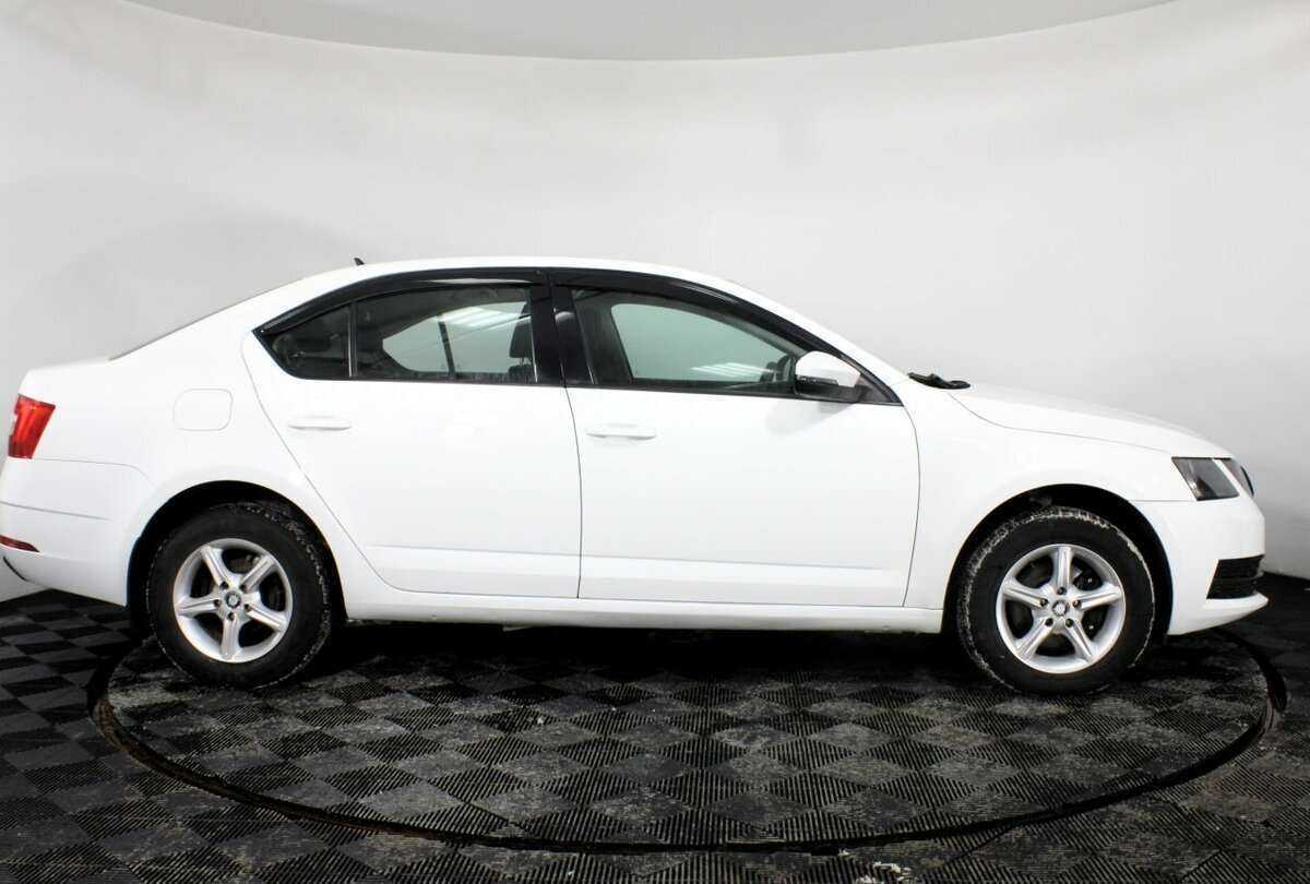 Skoda Octavia 2017 года с пробегом. Фото: #3