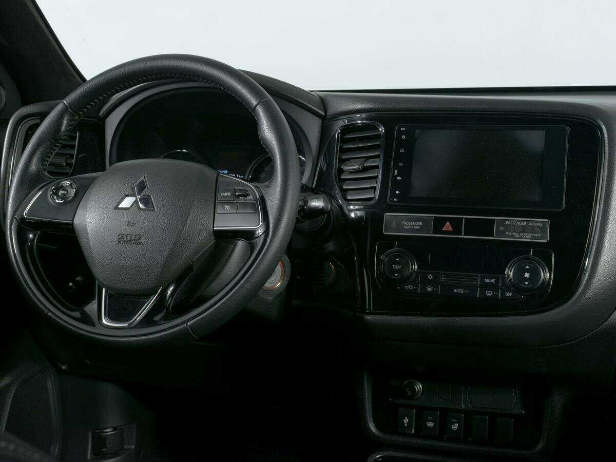 Mitsubishi Outlander 2018 года с пробегом. Фото: #7