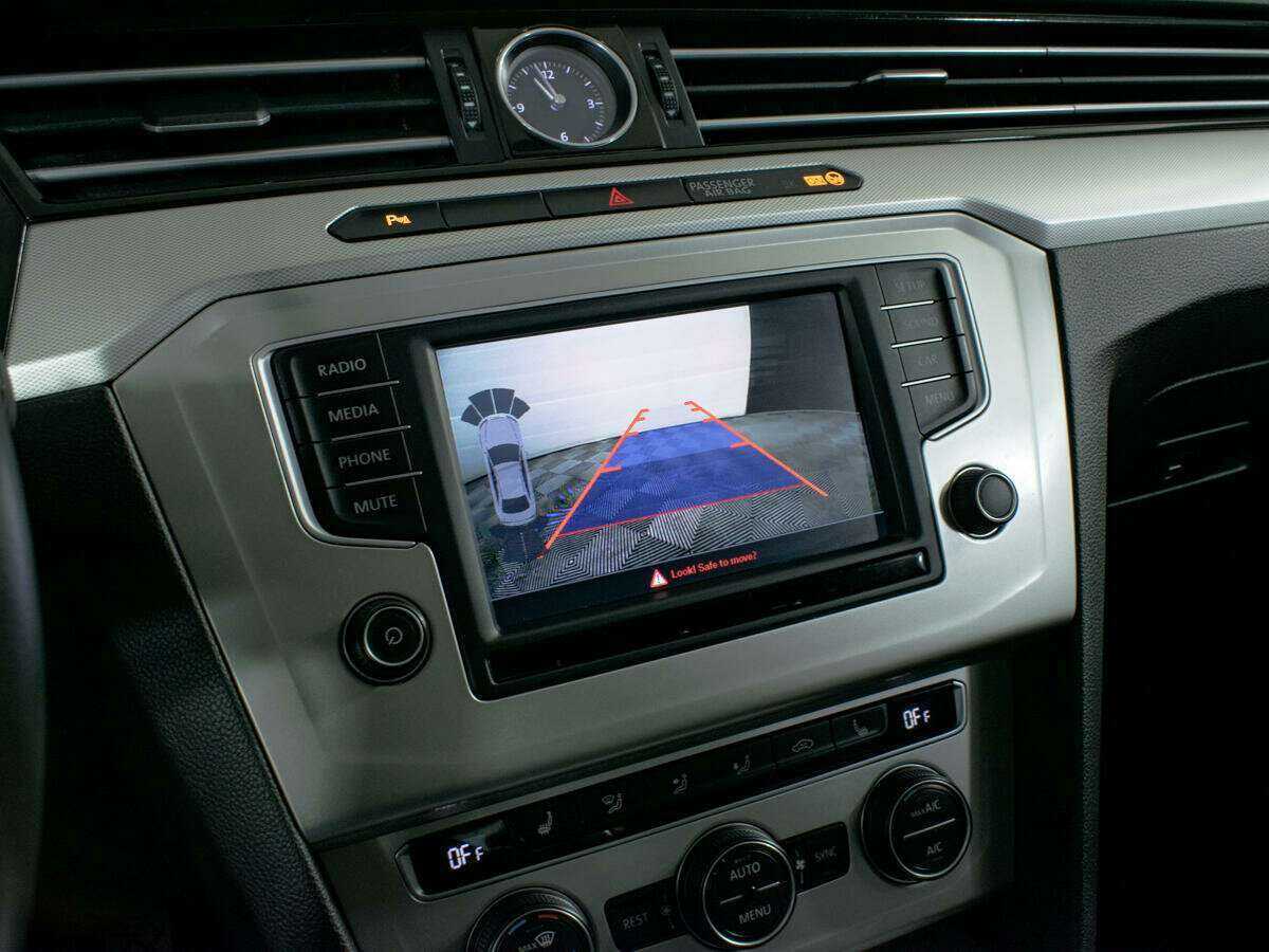 Volkswagen Passat 2017 года с пробегом. Фото: #15