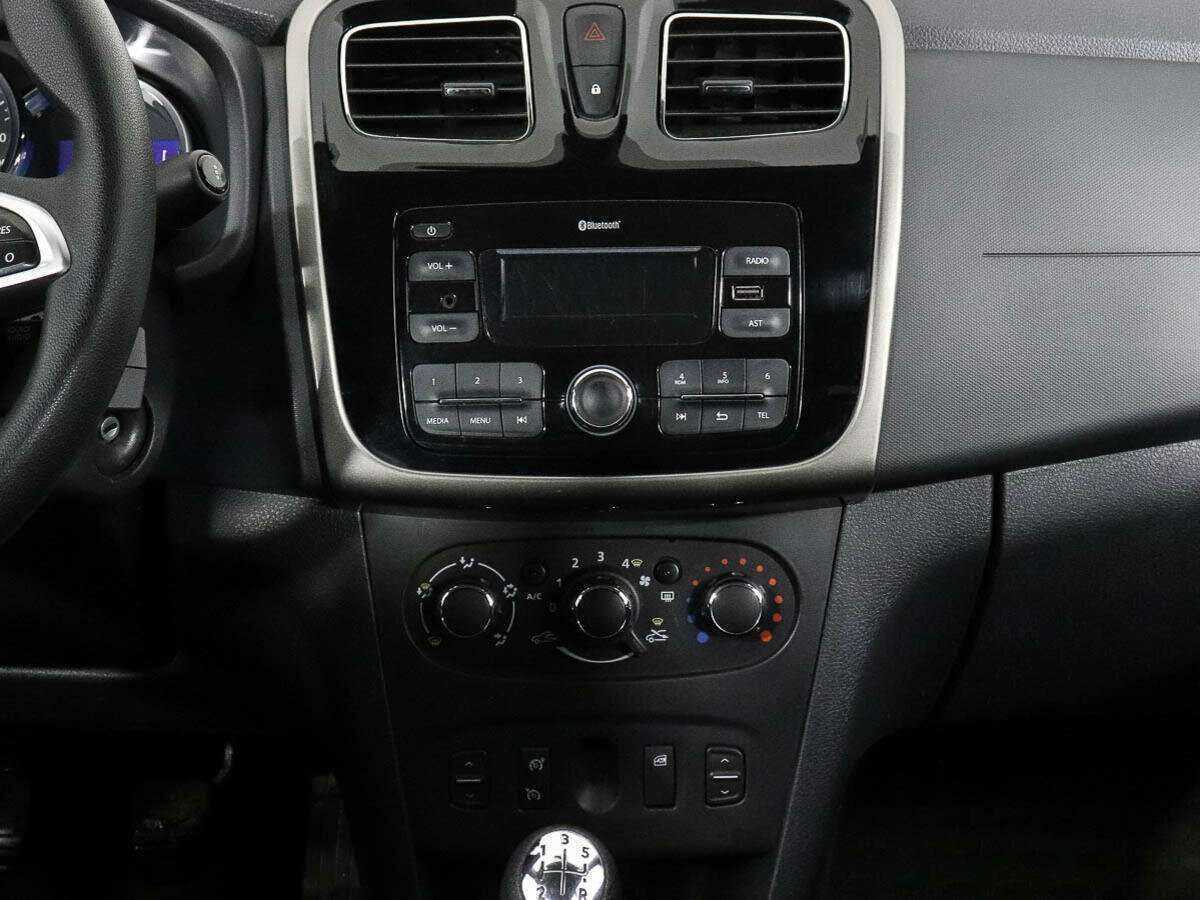 Renault Logan 2018 года с пробегом. Фото: #10