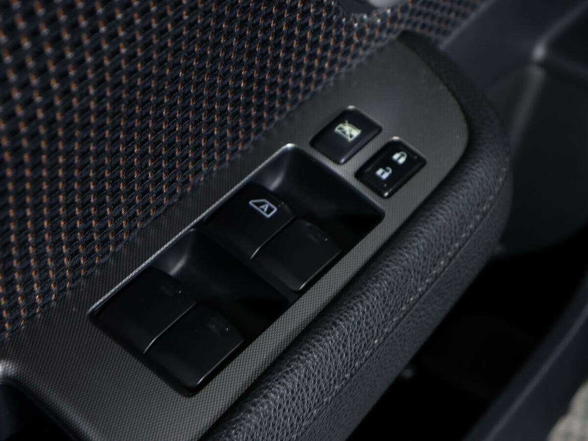 Nissan Tiida 2012 года с пробегом. Фото: #15