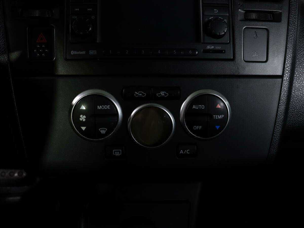 Nissan Tiida 2012 года с пробегом. Фото: #19