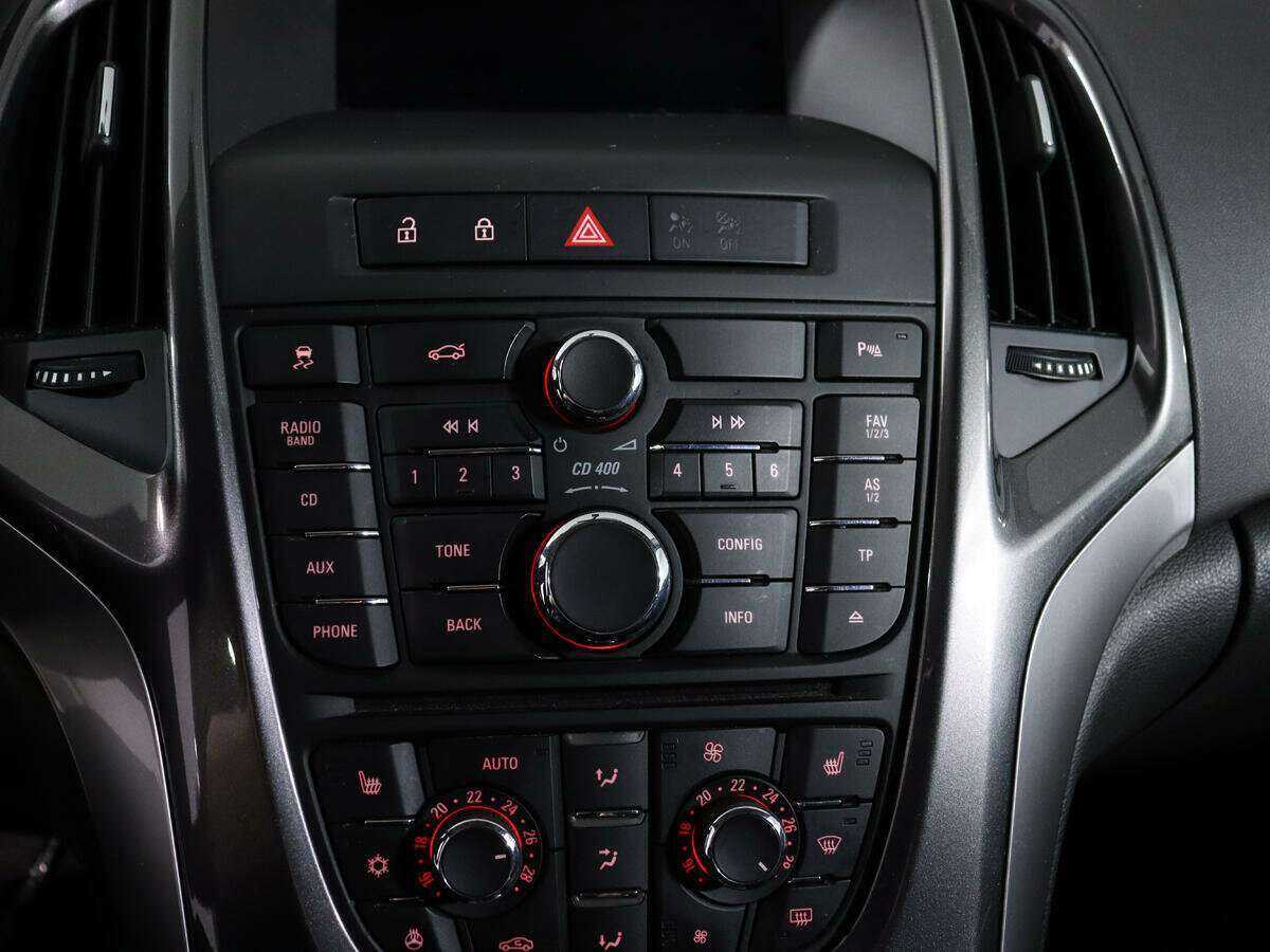 Opel Astra 2013 года с пробегом. Фото: #18