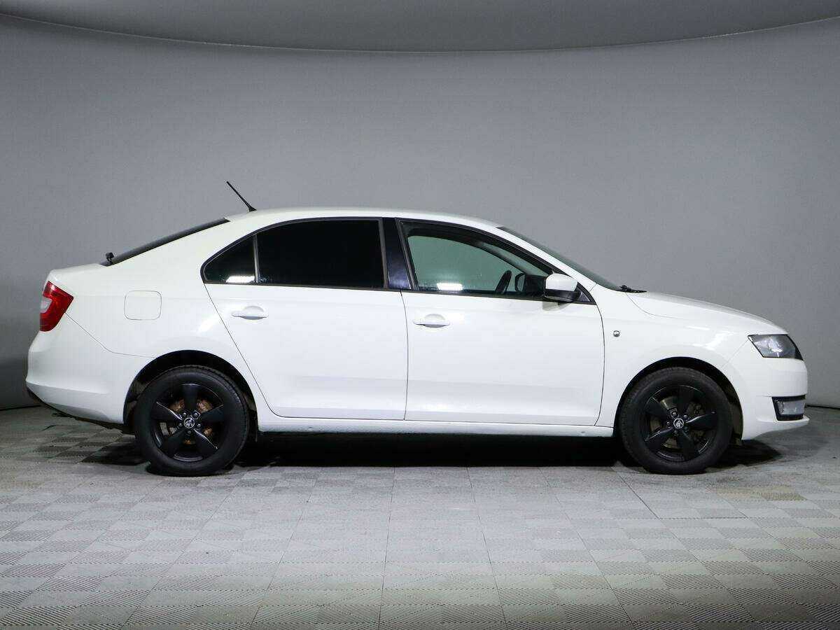 Skoda Rapid 2014 года с пробегом. Фото: #3