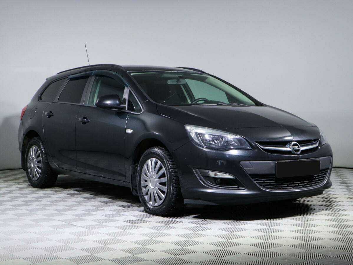 Opel Astra 2014 года с пробегом. Фото: #2
