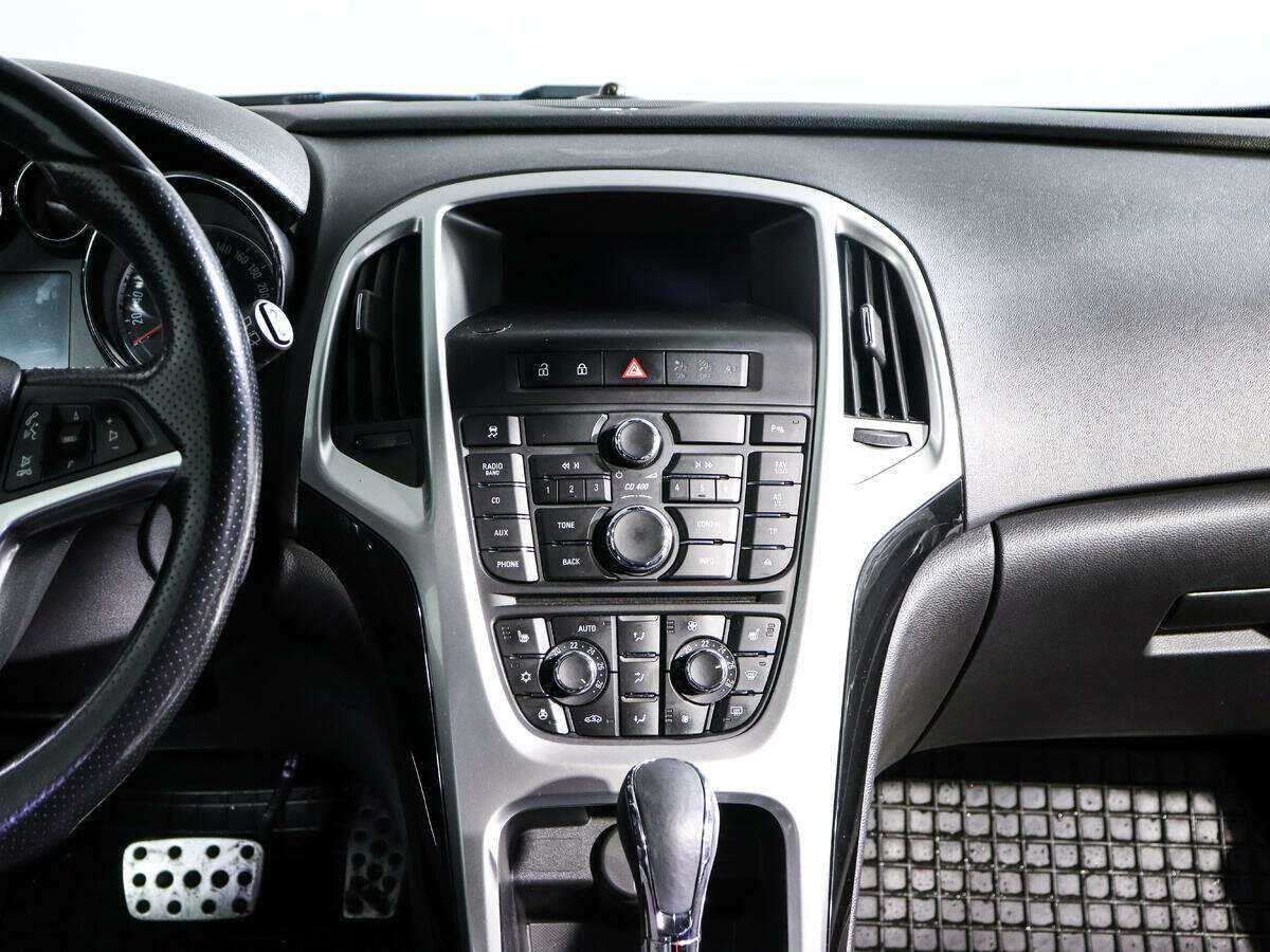 Opel Astra 2013 года с пробегом. Фото: #12