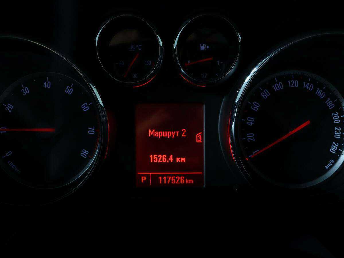 Opel Astra 2012 года с пробегом. Фото: #9