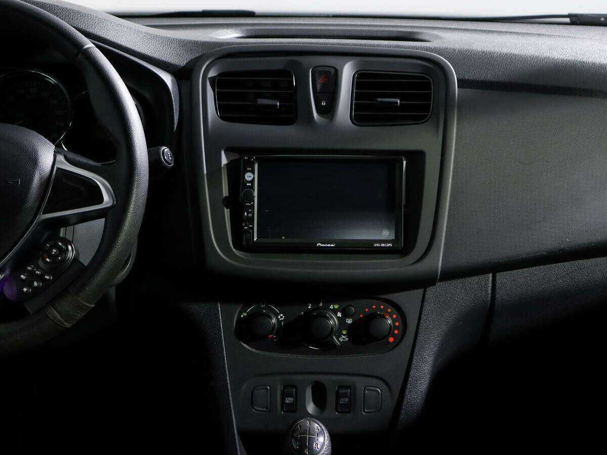 Renault Logan 2020 года с пробегом. Фото: #12