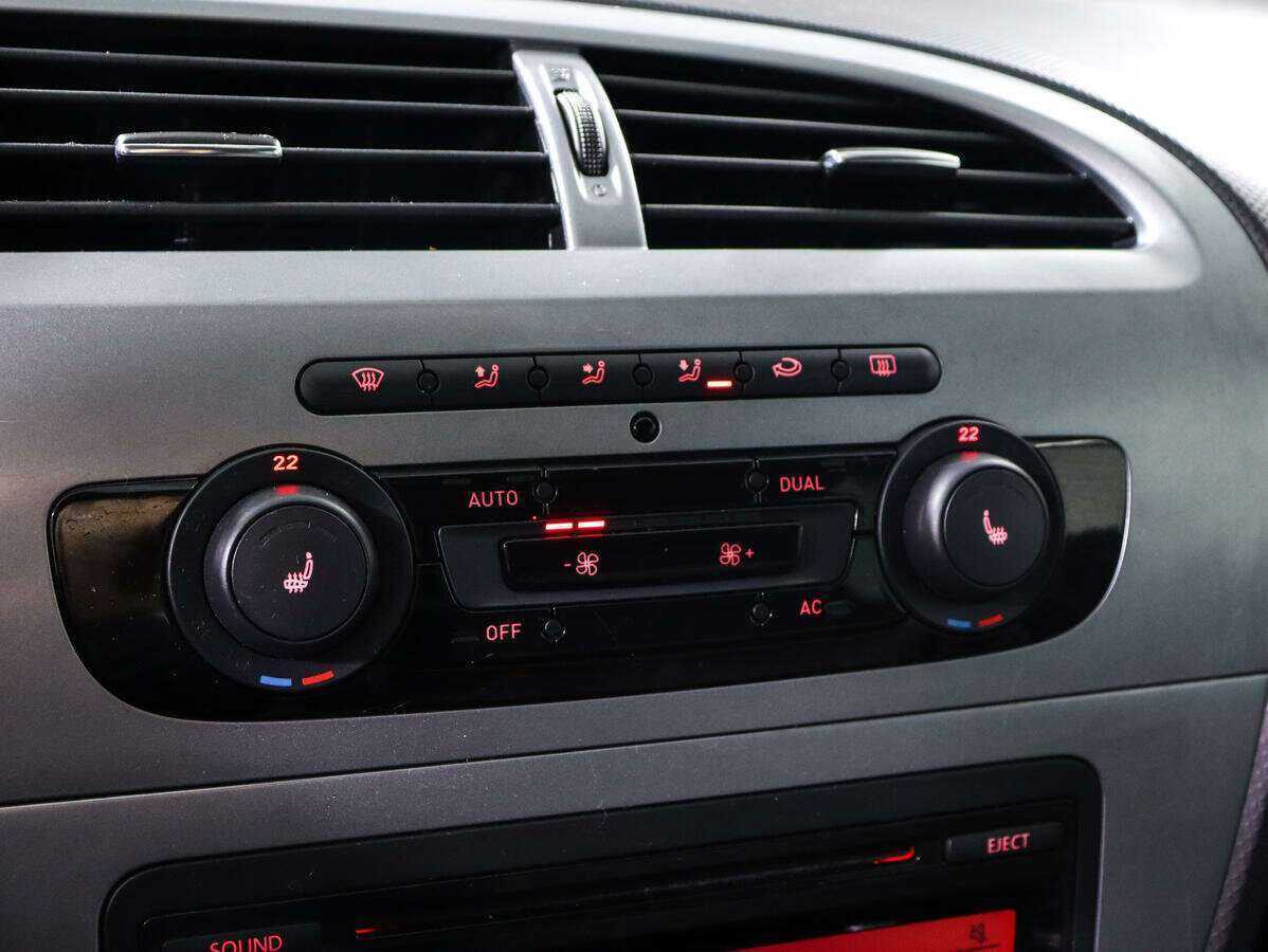 SEAT Leon 2012 года с пробегом. Фото: #14