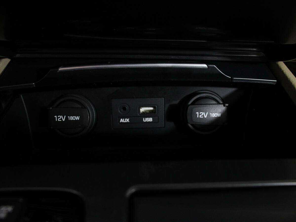 Hyundai Genesis 2015 года с пробегом. Фото: #21