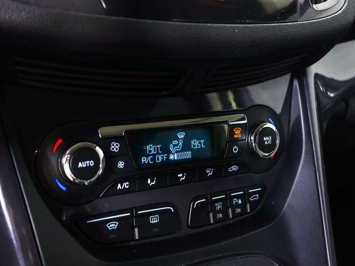 Ford Kuga 2015 года с пробегом. Фото: #18