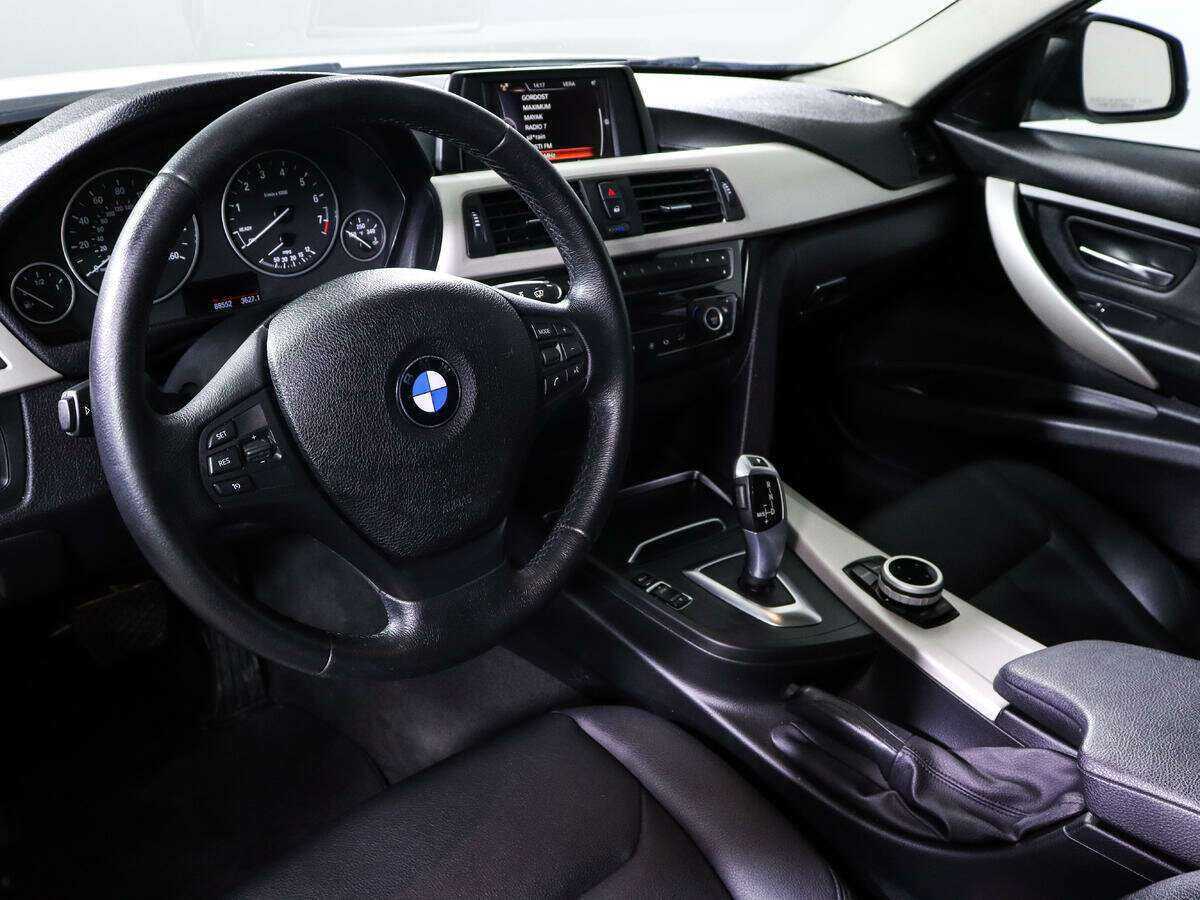 BMW 3 серии 2016 года с пробегом. Фото: #10