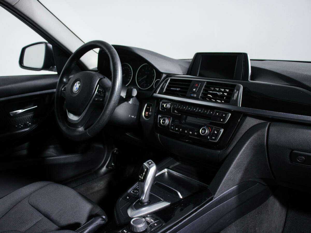 BMW 3 серии 2017 года с пробегом. Фото: #7