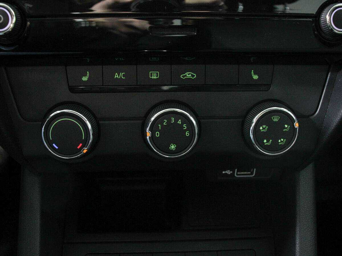 Skoda Octavia 2018 года с пробегом. Фото: #13