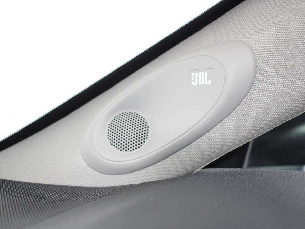 Toyota Camry 2018 года с пробегом. Фото: #19