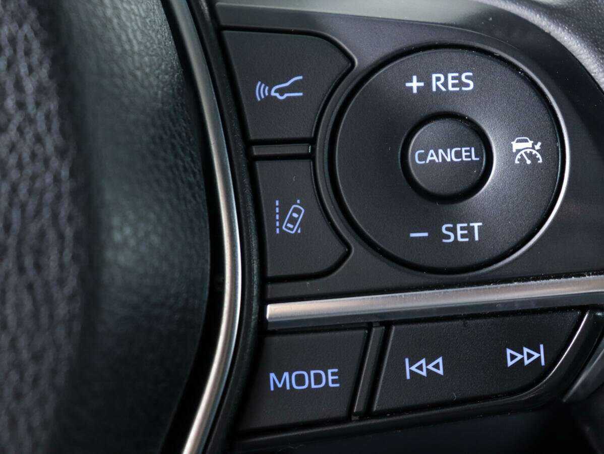 Toyota Camry 2018 года с пробегом. Фото: #16