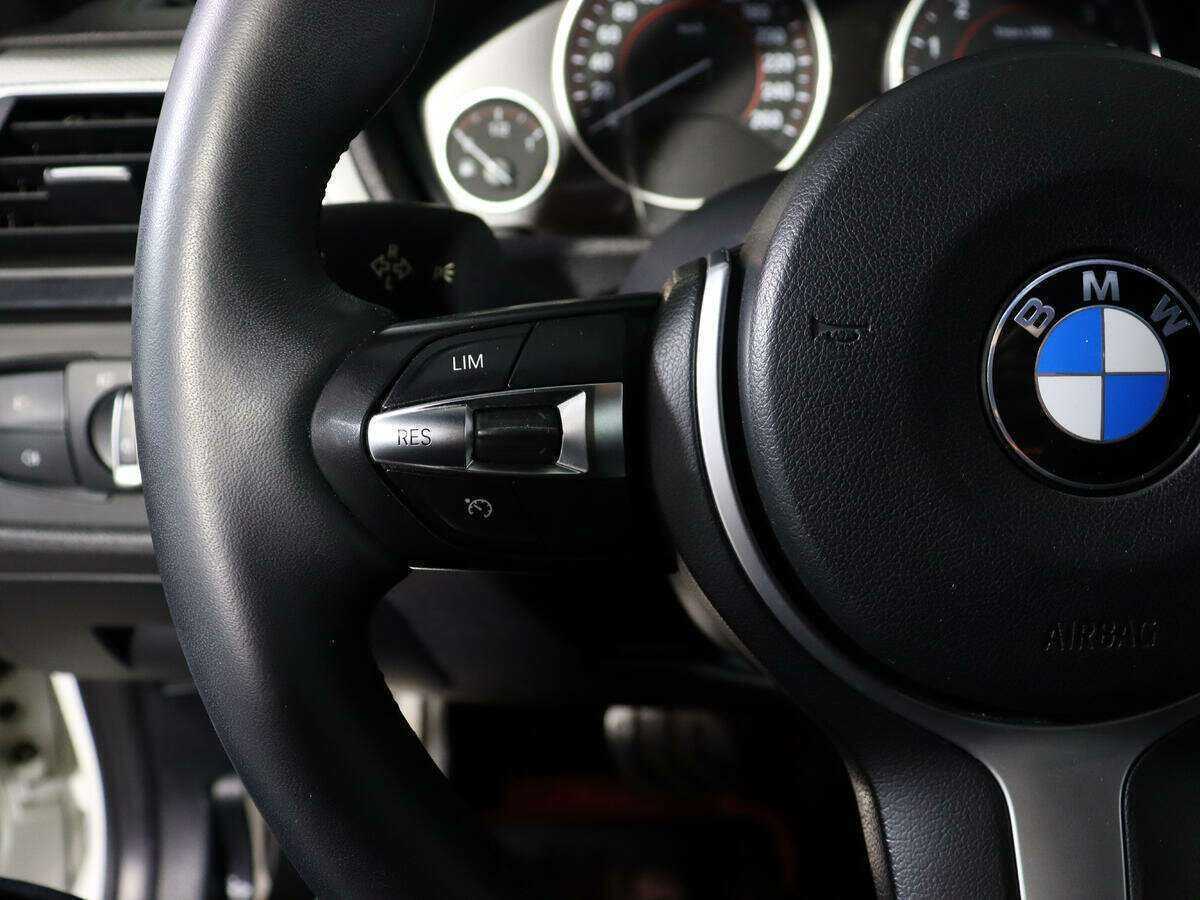 BMW 3 серии 2016 года с пробегом. Фото: #18