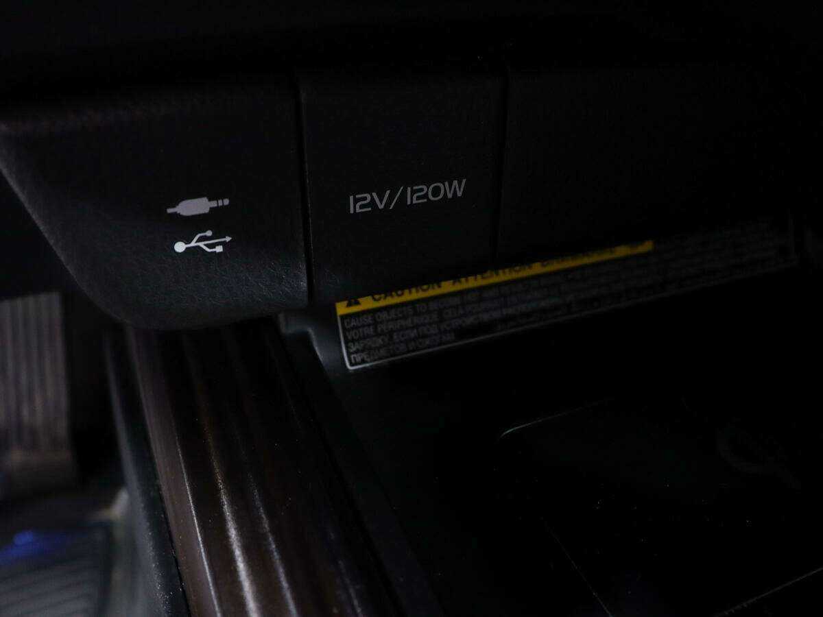 Toyota Camry 2018 года с пробегом. Фото: #21