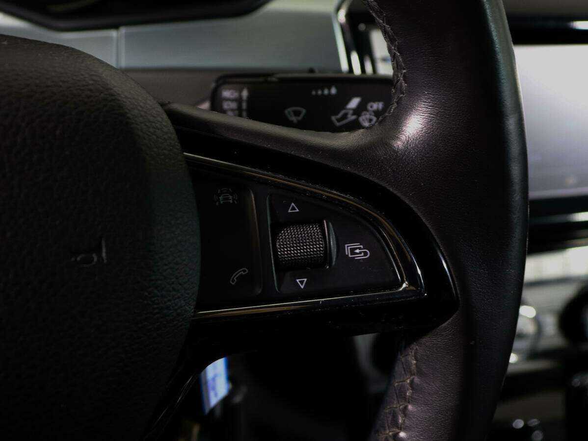 Skoda Superb 2015 года с пробегом. Фото: #16