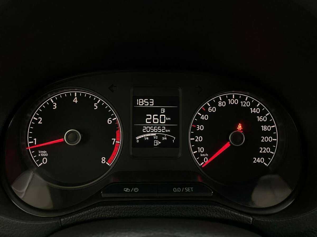 Volkswagen Polo 2015 года с пробегом. Фото: #9