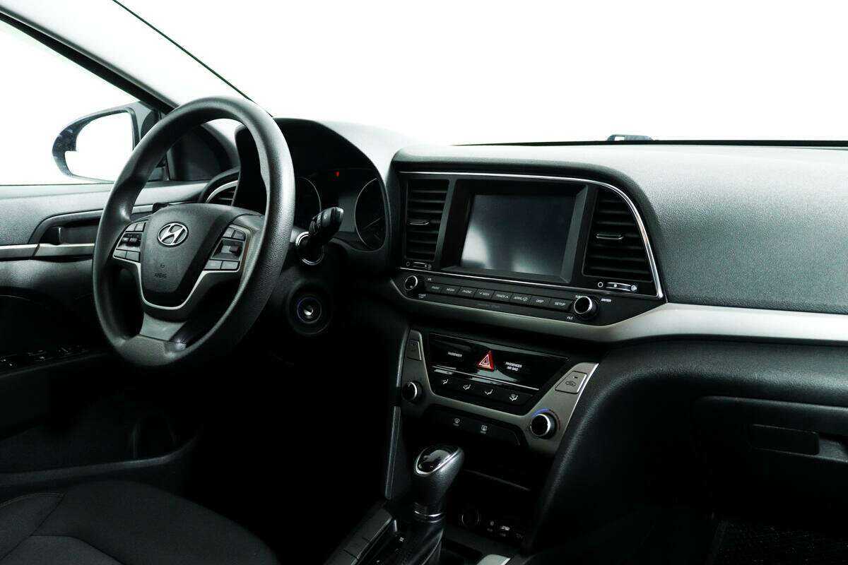 Hyundai Elantra 2018 года с пробегом. Фото: #8