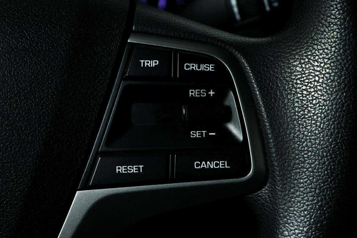 Hyundai Elantra 2018 года с пробегом. Фото: #14