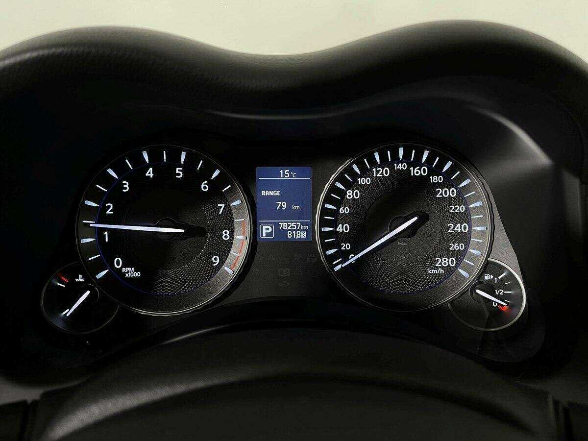 Infiniti Q70 2016 года с пробегом. Фото: #10