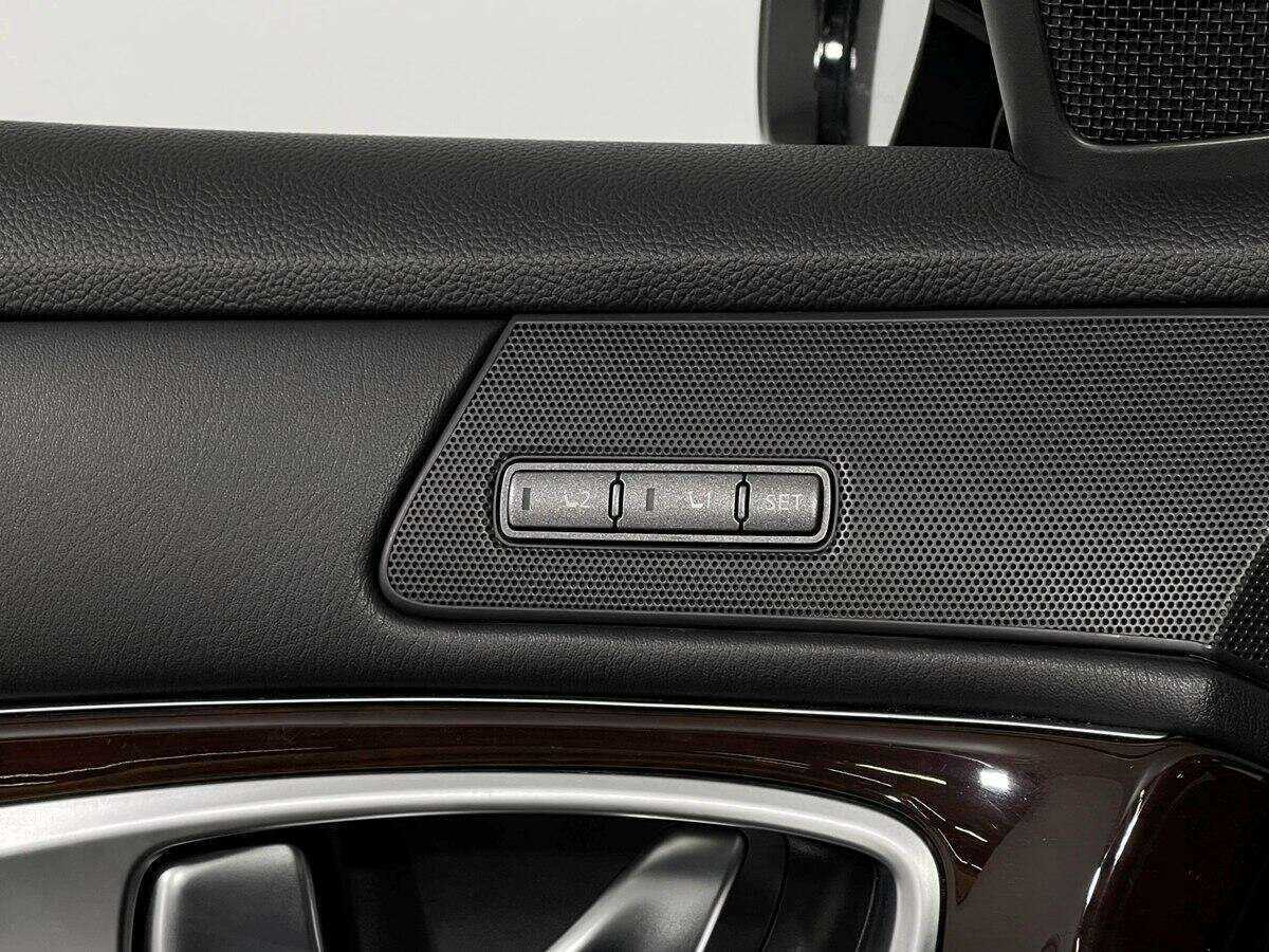 Infiniti Q70 2016 года с пробегом. Фото: #15