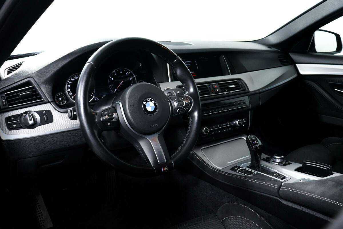 BMW 5 серии 2016 года с пробегом. Фото: #12