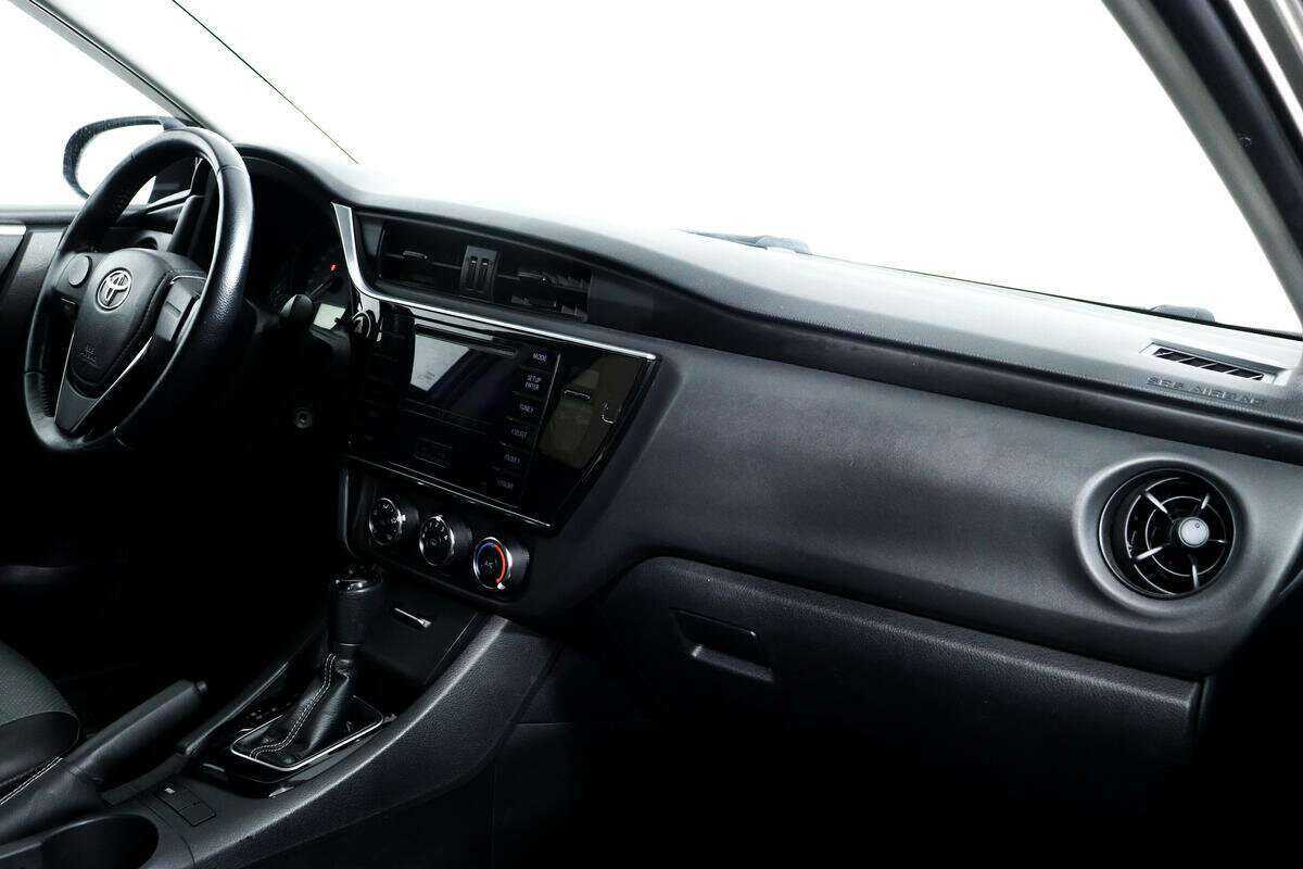Toyota Corolla 2017 года с пробегом. Фото: #8