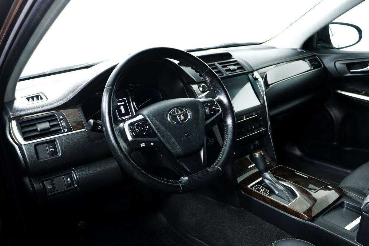 Toyota Camry 2017 года с пробегом. Фото: #12