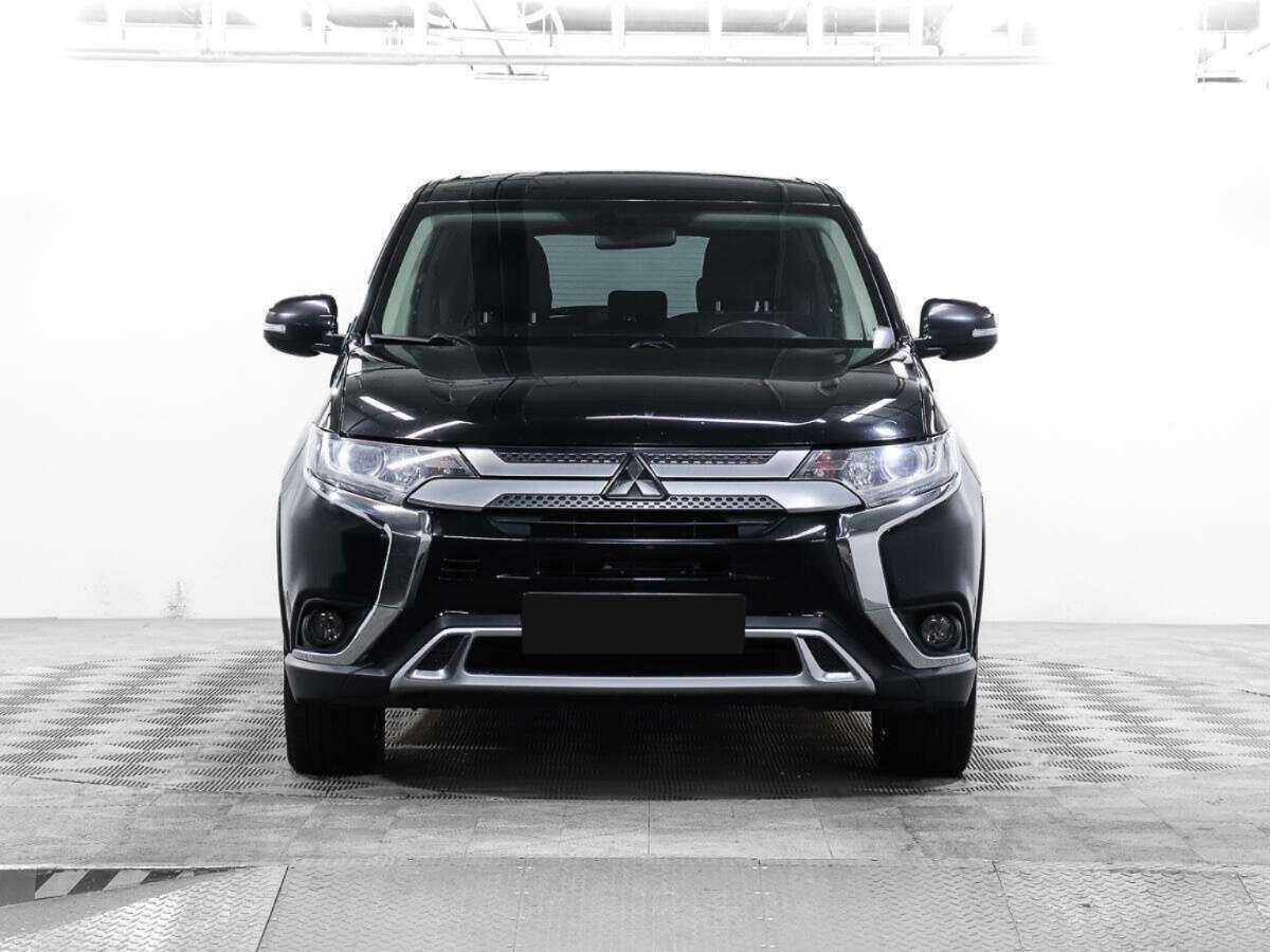 Mitsubishi Outlander 2018 года с пробегом. Фото: #1