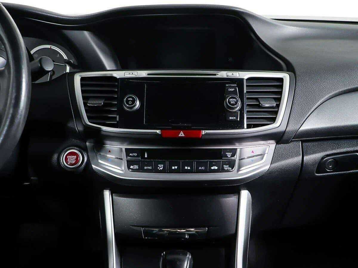 Honda Accord 2013 года с пробегом. Фото: #12