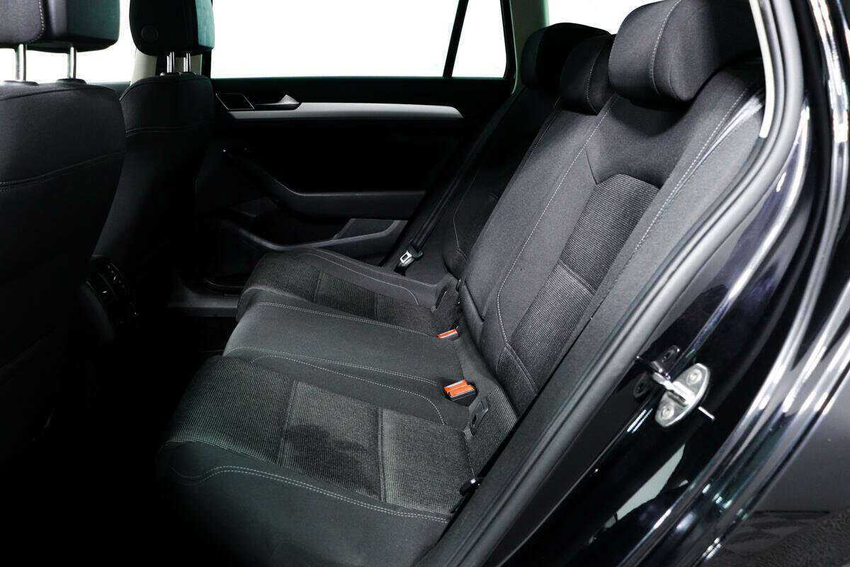 Volkswagen Passat 2019 года с пробегом. Фото: #11