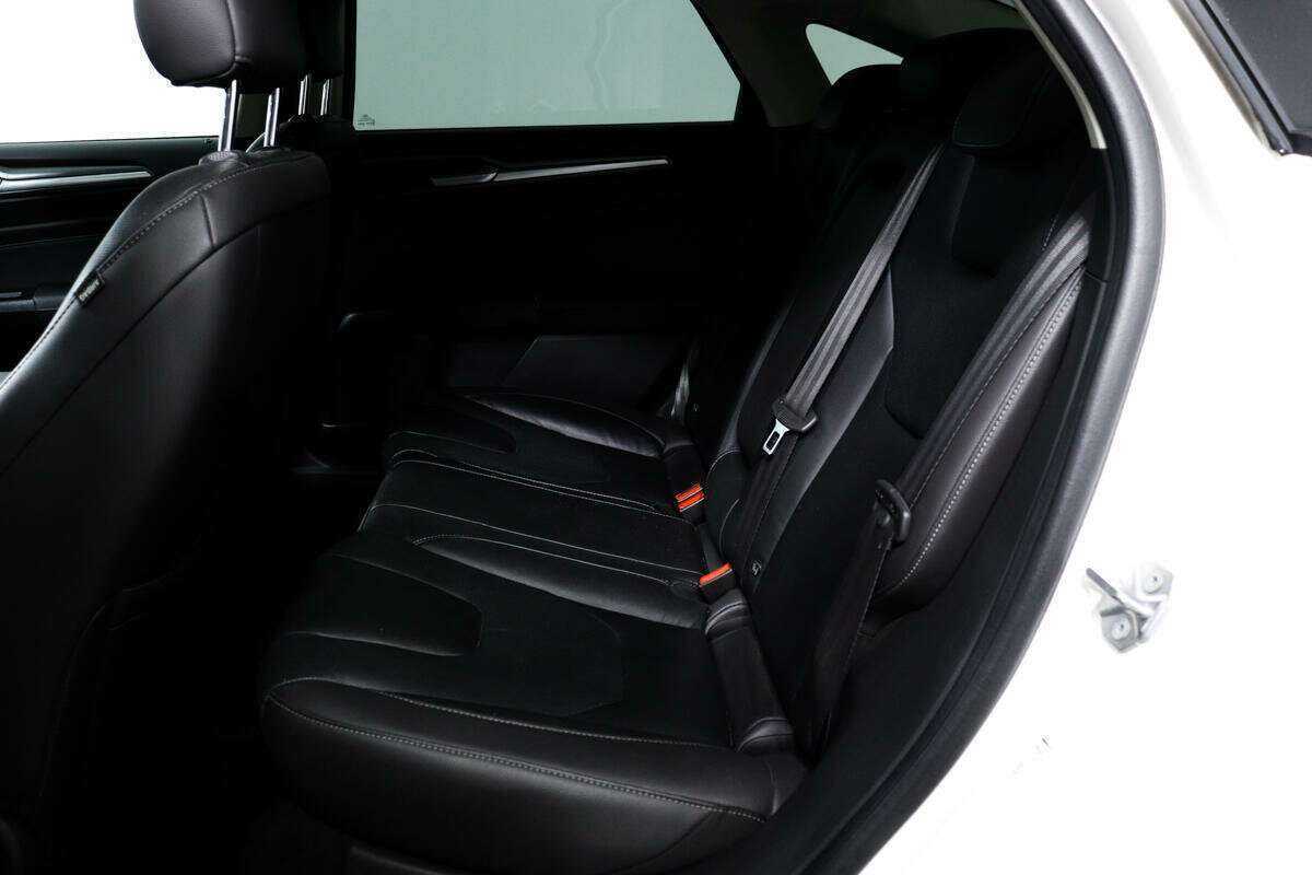 Ford Mondeo 2016 года с пробегом. Фото: #11