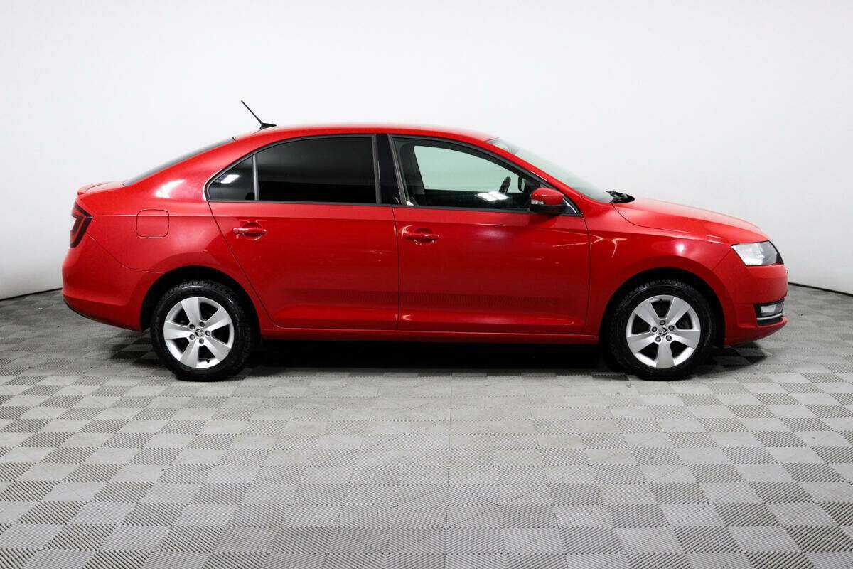 Skoda Rapid 2018 года с пробегом. Фото: #3