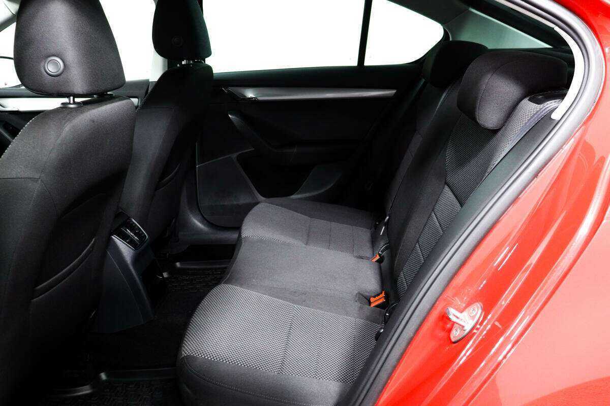 Skoda Octavia 2015 года с пробегом. Фото: #10