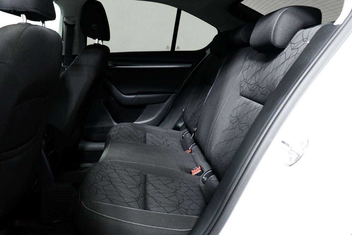 Skoda Octavia 2019 года с пробегом. Фото: #10