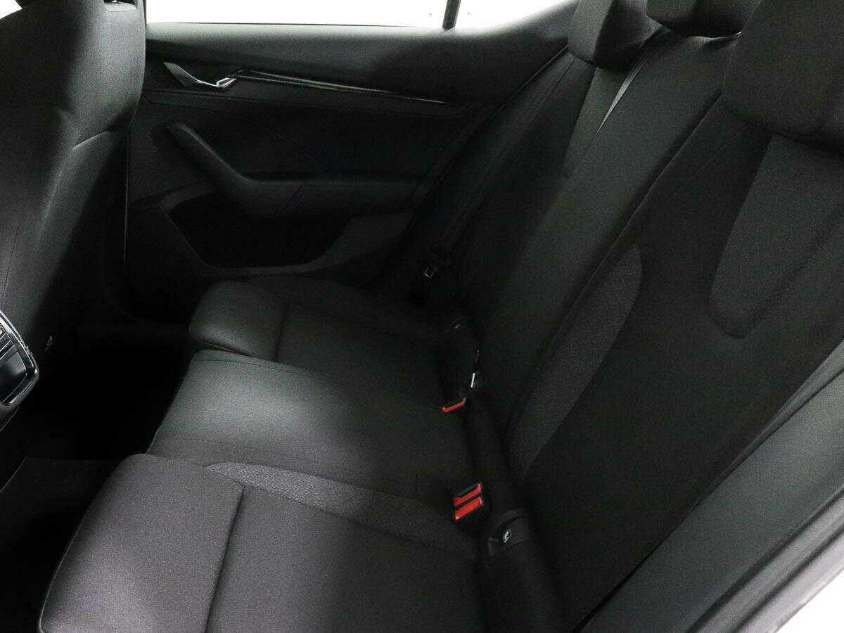 Skoda Octavia 2021 года с пробегом. Фото: #6