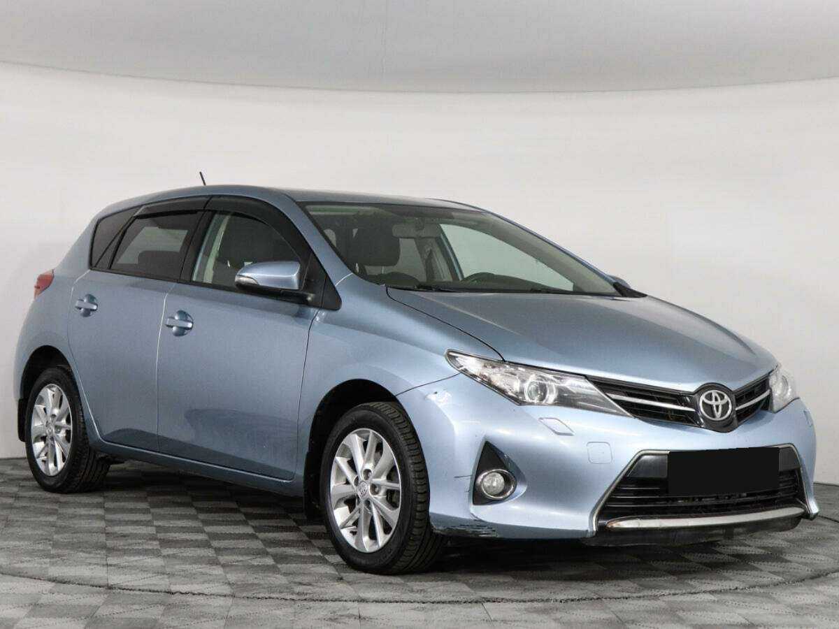 Toyota Auris 2013 года с пробегом. Фото: #2