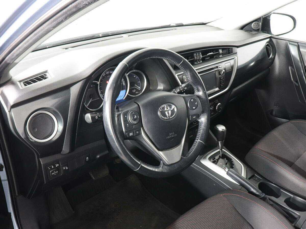 Toyota Auris 2013 года с пробегом. Фото: #8