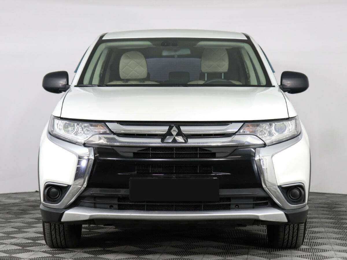 Mitsubishi Outlander 2017 года с пробегом. Фото: #1