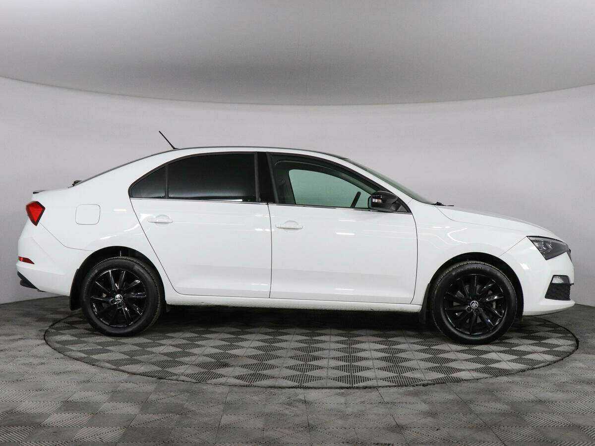 Skoda Rapid 2021 года с пробегом. Фото: #3