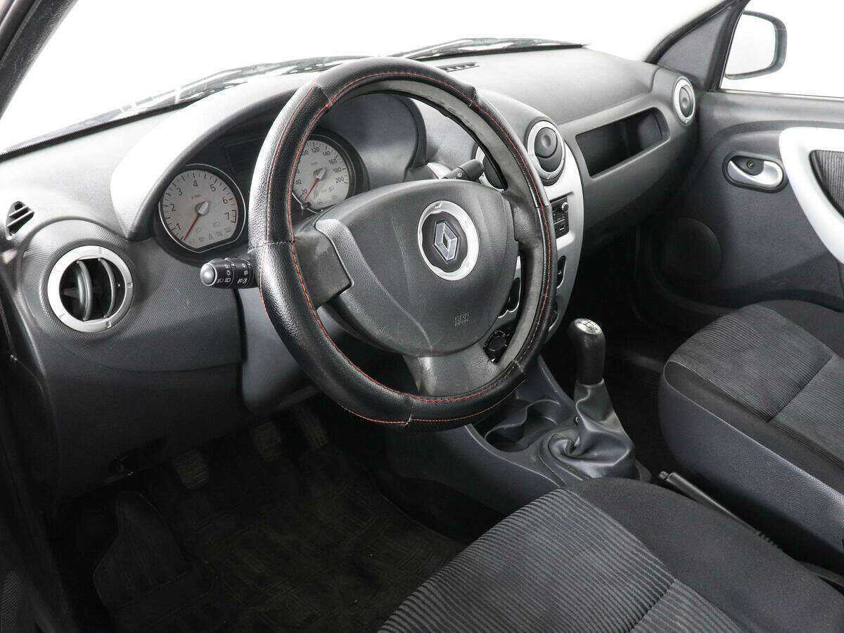 Renault Logan 2012 года с пробегом. Фото: #8