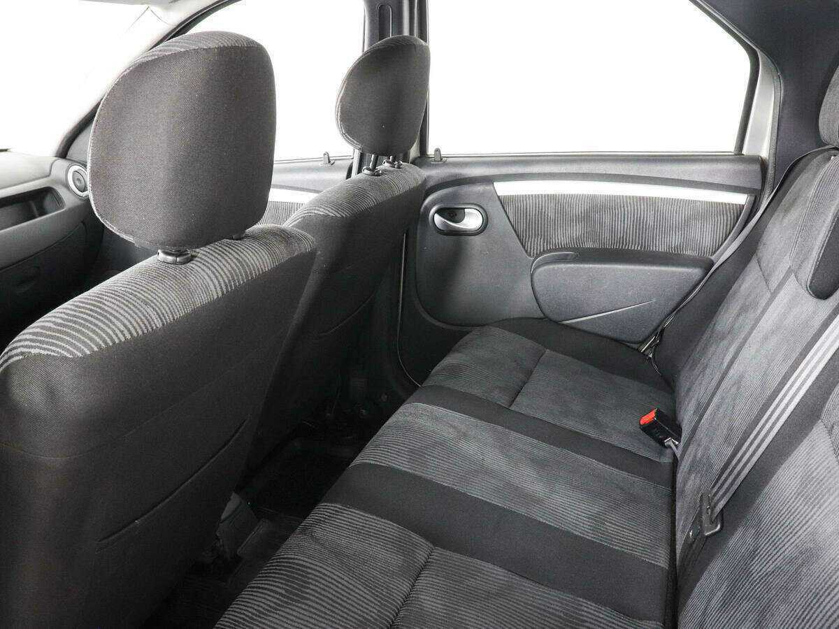 Renault Logan 2012 года с пробегом. Фото: #11