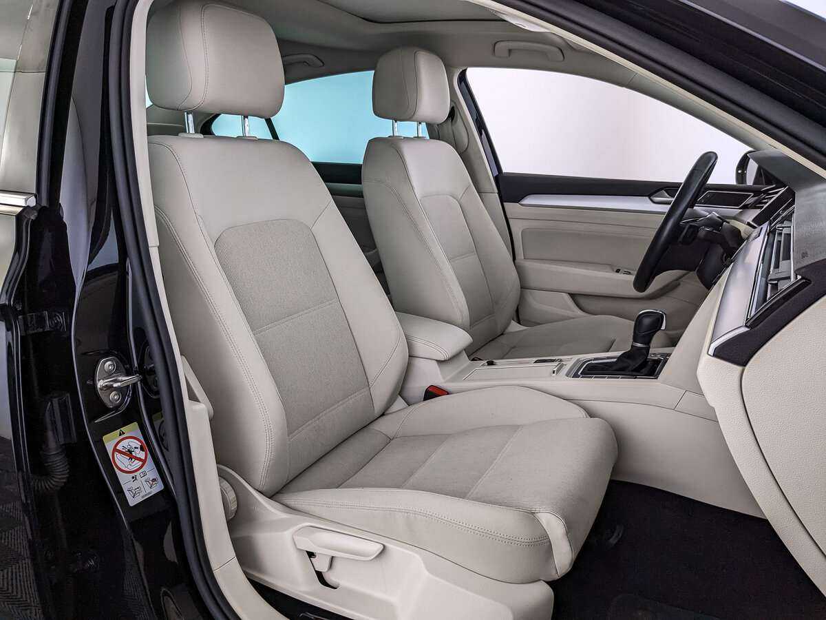 Volkswagen Passat 2018 года с пробегом. Фото: #19