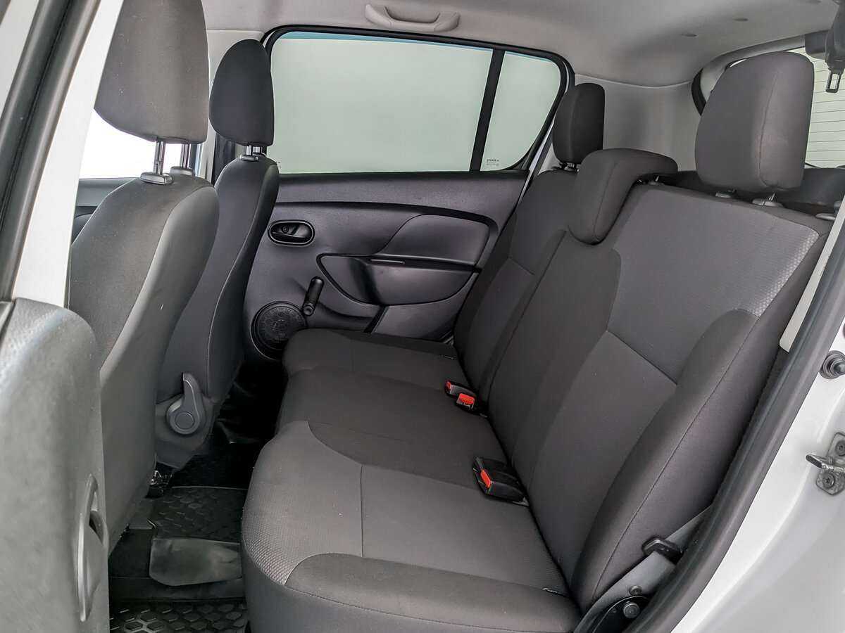 Renault Sandero 2016 года с пробегом. Фото: #9