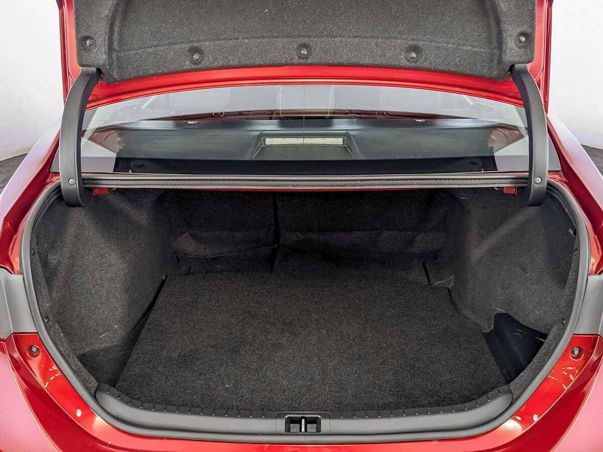 Toyota Corolla 2018 года с пробегом. Фото: #8