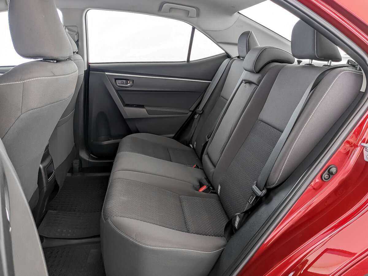 Toyota Corolla 2018 года с пробегом. Фото: #10