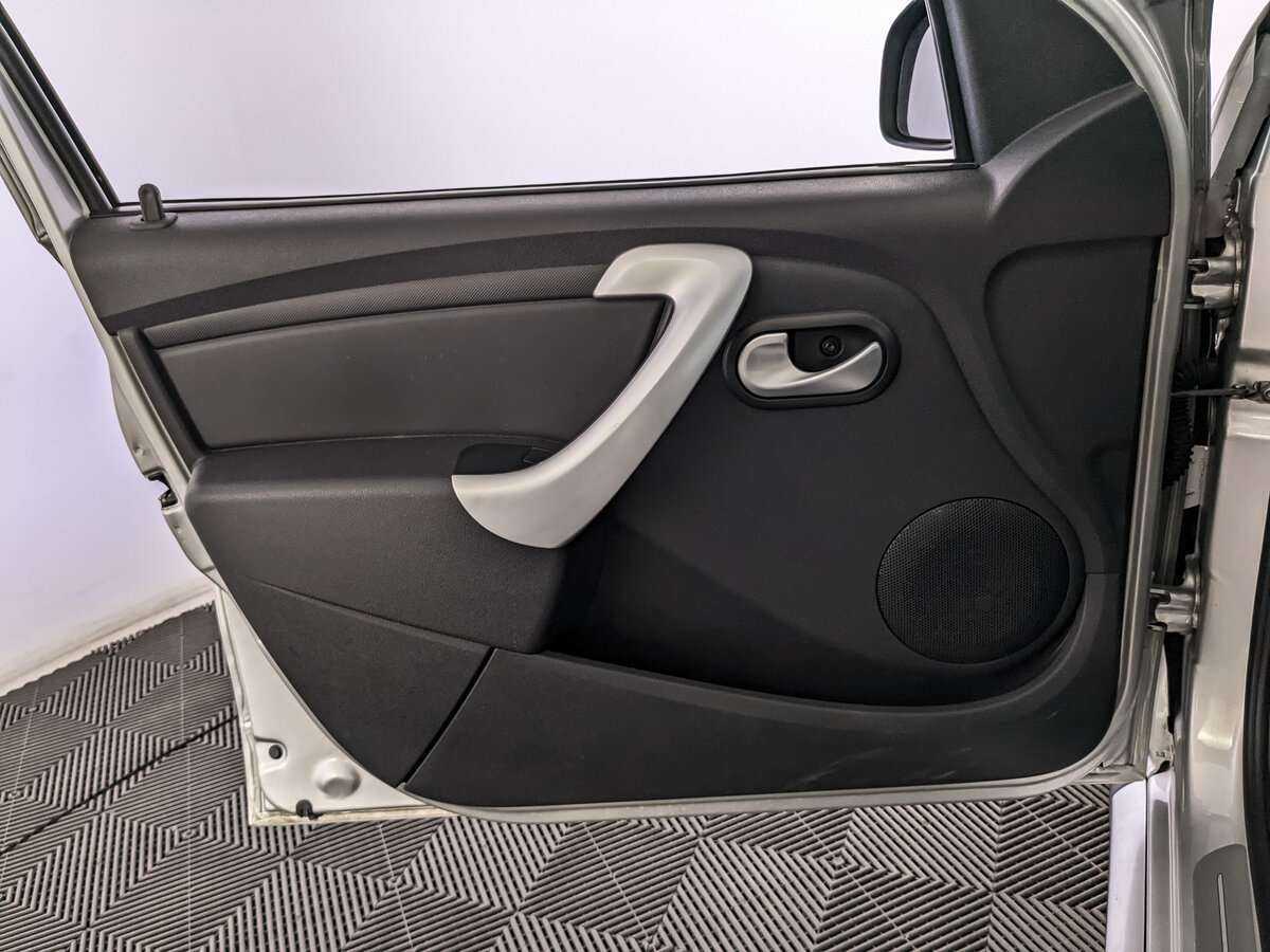 Renault Sandero 2013 года с пробегом. Фото: #13